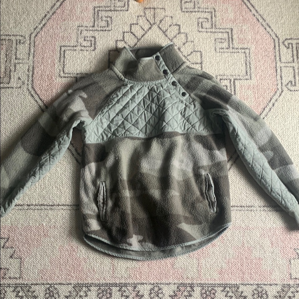 Abercrombie Quilted Camouflage Pullover